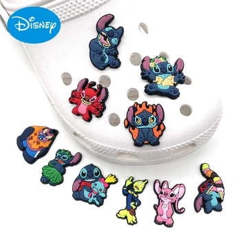 Disney Stitch Anime Kingad Võlusid Tarvikud PVC Cartoon Veekindel Sandaalid Kaunistada Lukk Tegevus Mänguasjad Joonis Lapsed Kawaii Kingitused